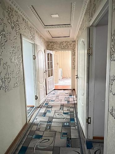 Продажа коттеджей и домов: 🏡 Продается участок с 2 домами 📍Район: ж/м Бакай-Ата 🌳 Участок: 5 — 7