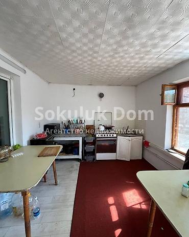 Продажа коттеджей и домов: 🏠Продается дом в с. Сокулук 🟡Комнаты: 5 🟡Участок: 6 соток (Фактически — 2