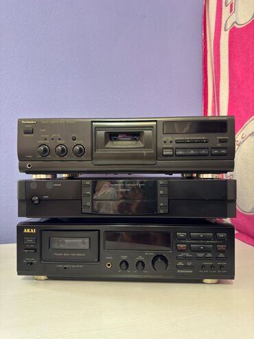 установка магнитофонов: Продаю кассетные деки и сиди и тюнер из Германии полностью рабочие