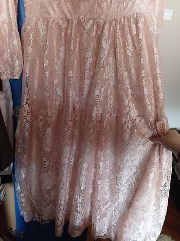 Haljine: REFKA čipkana haljina - Boja: puder roze - Model: midi dužina — 4