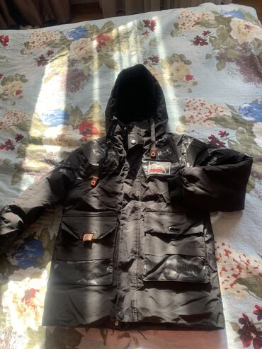 Верхняя одежда: Продаю детс куртки на мальчишек от 6-9 лет б/у в хорошем состоянии at lalafo.kg — 3 Верхняя одежда: Продаю детс куртки на мальчишек от 6-9 лет б/у в хорошем состоянии — 3