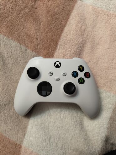 Геймпад Xbox series S / X оригинал обменяю на цветной с моей доплатой