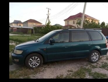 Mitsubishi: Mitsubishi Space Wagon: 2002 г., 2 л, Механика, Бензин, Минивэн — 14