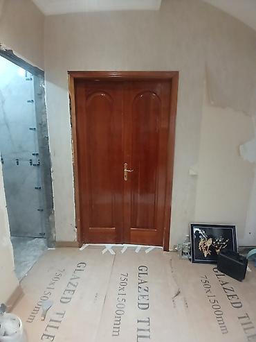 arka: Qonaq otağı üçün İşlənmiş Otaq qapısı Çərçivə ilə, Ünvandan götürmə — 2