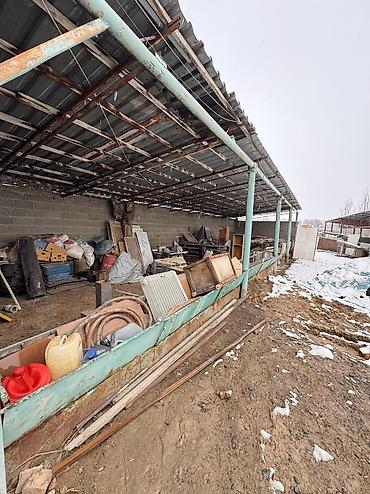 Продажа коттеджей и домов: Село Каирма продается участок 10 соток с домом контейнер 20 тонник — 20