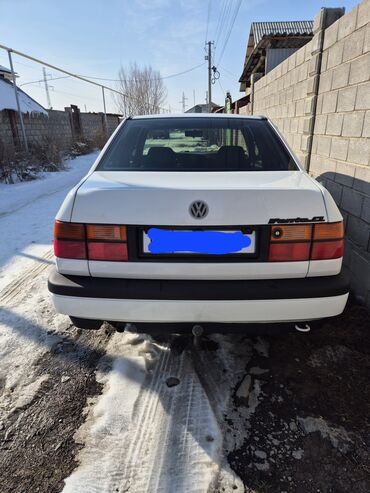 Volkswagen: Volkswagen Vento: 1995 г., 1.8 л, Механика, Бензин, Седан