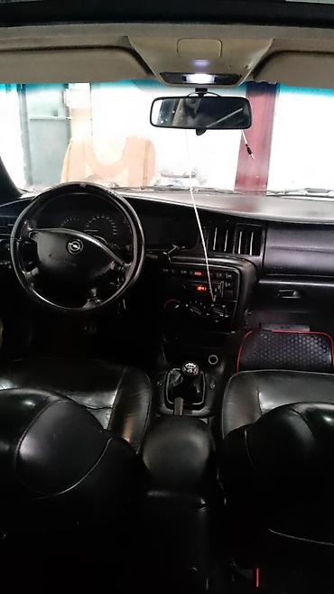 maşin rulu: Opel sedan salonu – dəri interyer və lyuk - Model: Opel (sedan kuzov; — 5