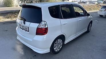 Продажа авто: Honda Fit: 2003 г., 1.3 л, Вариатор, Бензин, Хэтчбэк — 5