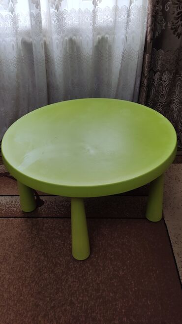 умай мебель: Стол, цвет - Зеленый, Б/у