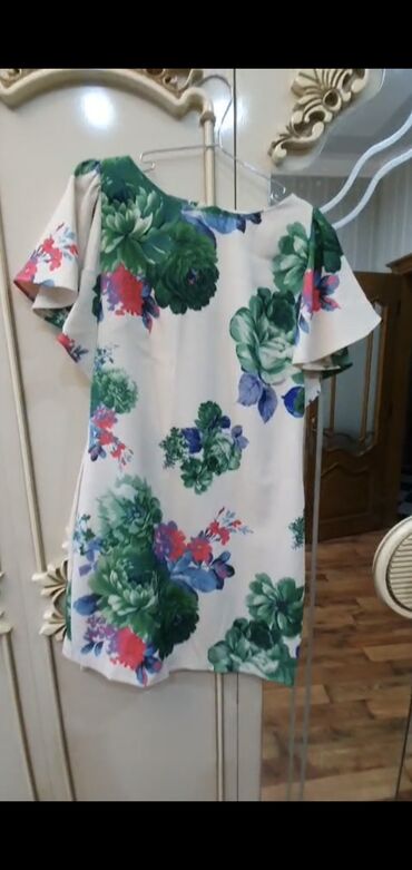 Ziyafət donları: Zərif dizaynlı tünd çəhrayı ziyafət/gecə geyimi. - Yarımətəkli — 9