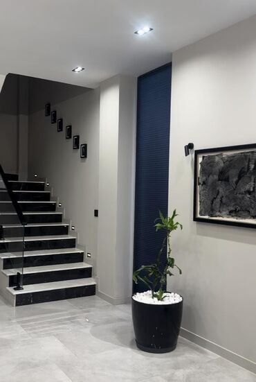 Həyət evləri və villaların satışı: 6 otaqlı, 300 kv. m — 18