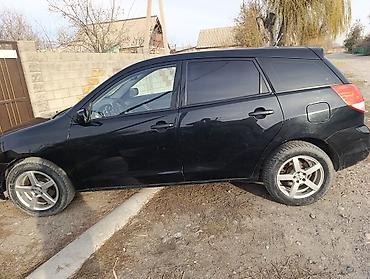 Toyota: Toyota Matrix: 2002 г., 1.8 л, Механика, Бензин, Хэтчбэк — 3