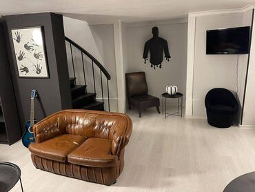 Ofislər: Sahil metrosuna yaxin 90kv sahəsi olan obyekt 3otaqli ofis 1000azn — 17