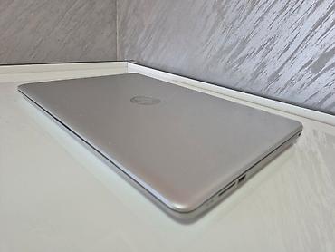 him rs: HP 15.6" laptop – sivi aluminijumski dizajn Specifikacije: - Ekran — 3