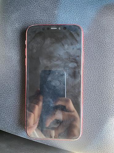 iphone se 2016 ekran: IPhone 11, 64 GB, Qırmızı, Simsiz şarj, Face ID — 1