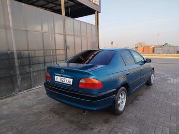 toyota avensis 1998: Toyota Avensis: 1998 г., 1.8 л, Механика, Бензин, Седан