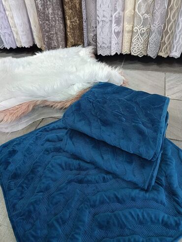dekorativni prekrivači za krevet: Neklizajući, Višenamenski