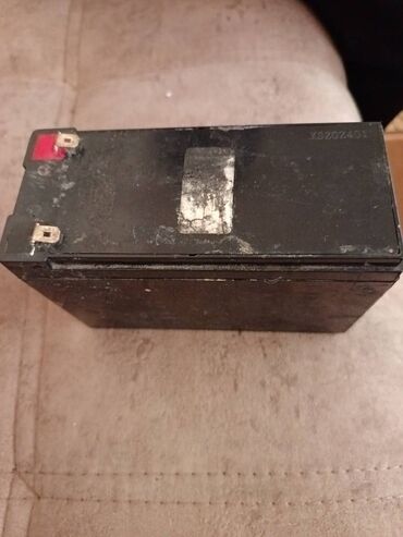 gitara satilir: 1 ay əvvəl 12v 8Ah akumlyator satılır işlənmədiyi üçün satılır polnu