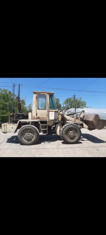 aqrar kend teserrufati texnika traktor satış bazari: 1 Kubluq kon işlək texnikadı