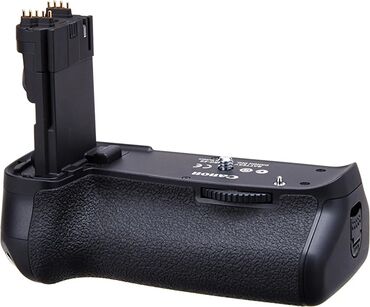 Зарядные устройства: Battery grip Canon 60D. Işlemeyinde problem yoxdu. Az islenib