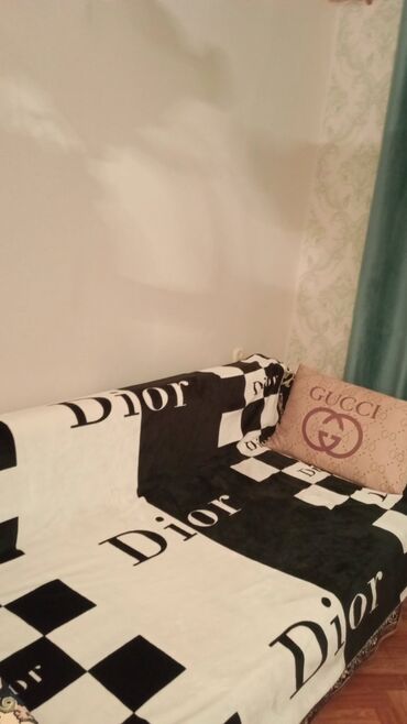 Долгосрочная аренда комнат: Сдается с подселением.1ком с балконом со всеми удобствами) за 18000с+ — 4