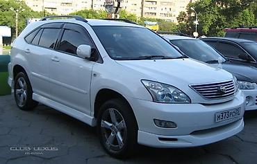 бампер максима: Комплект Toyota, 2003 г., цвет - Белый, Б/у, Самовывоз — 2