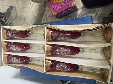 Digər dəstlər və servizlər: Məişət və servis üçün dekorativ və mətbəx dəsti - Qırmızı bəzəkli — 1