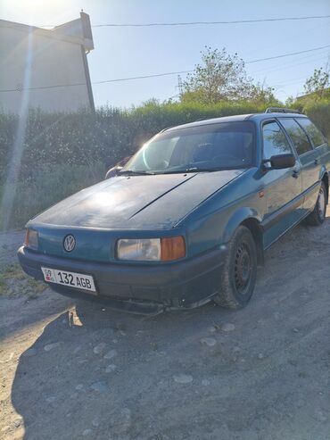 Volkswagen: Volkswagen Passat: 1991 г., 1.8 л, Механика, Бензин, Универсал
