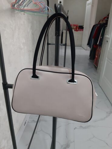 Солнцезащитные очки: Солнцезащитные очки с футляром - Форма: крупные прямоугольные линзы — 15