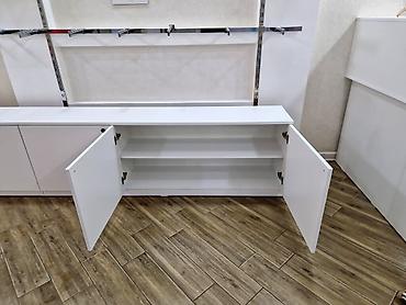 canaq şkaflı: Vitrin saxlama dolabı - Dizayn: Minimalist, düz xətli, mat ağ səth — 6