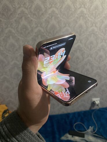 Samsung: Samsung Galaxy Z Flip 4, Б/у, 256 ГБ, 2 SIM