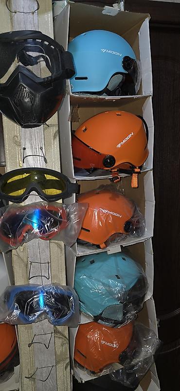 Другие товары для зимнего спорта: Горнолыжные аксессуары. 1) Перчатки для снега/катания: - Черные — 12