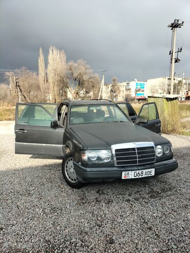 ешка комбаен: Mercedes-Benz E-Class: 1993 г., 2 л, Механика, Дизель, Универсал