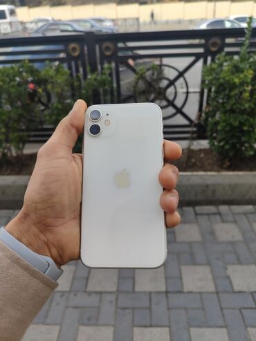 Apple iPhone: IPhone 11, 128 GB, Ağ, Face ID