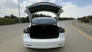 Tesla: Tesla Model 3: 0.1 l | 2022 il 62000 km Sedan — 18