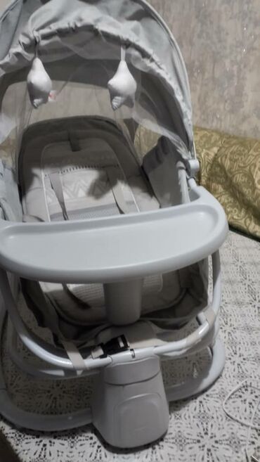 я ищу мебель бу: Балдар үчүн шезлонг, Электромобиль, Башка материал, түсү - Боз