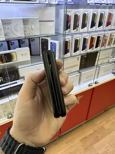 Samsung: Samsung Galaxy Z Flip 3, 256 GB, rəng - Qara, Zəmanət -da lalafo.az — 3 Samsung: Samsung Galaxy Z Flip 3, 256 GB, rəng - Qara, Zəmanət — 3