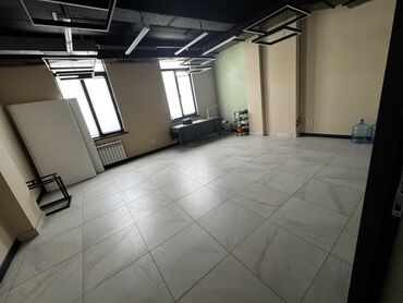 аренда клуба: Сдаю Офис, 65 м², В торговом центре
