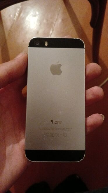 Apple iPhone: IPhone 5s, < 16 GB, Gümüşü