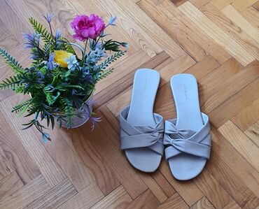 hello kitty papuce: Modne papuče, Zara, 39