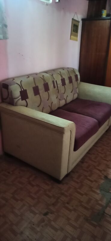 işdənmiş divan: Divan. 2 kreslo