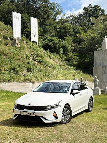 2022: Kia K5: 2022 г., Седан — 3