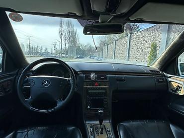 Mercedes-Benz: Mercedes-Benz E-Class: 2002 г., 5 л, Типтроник, Бензин, Седан at lalafo.kg — 8 Mercedes-Benz: Mercedes-Benz E-Class: 2002 г., 5 л, Типтроник, Бензин, Седан — 8