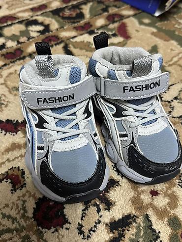 Детские кроссовки Fashion, размер 25. - Цвет: серо-голубой с чёрными