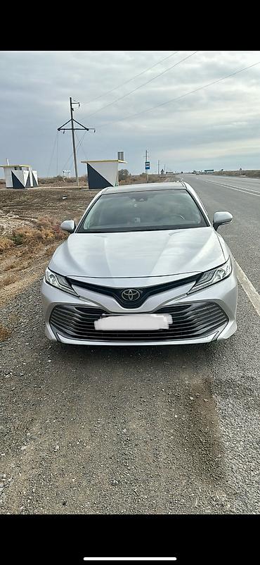 Toyota Camry: 2018 г., 2.5 л, Автомат, Бензин, Седан