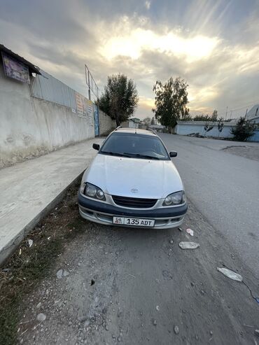 мерседес бенз а: Toyota Avensis: 2000 г., 1.6 л, Механика, Бензин, Универсал