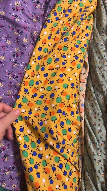 крават для девочек: Ткани с принтами — отрезы для шитья Описание: - Легкие плательные