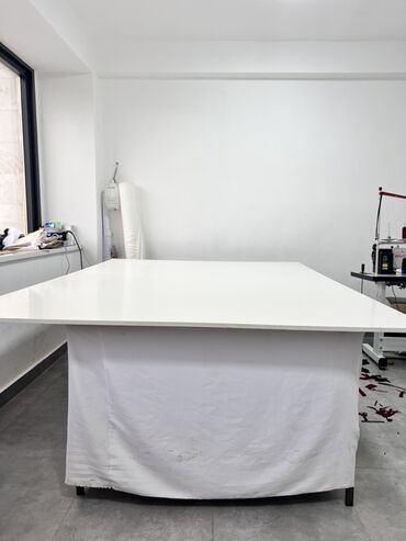 закройный стол: Закройный стол