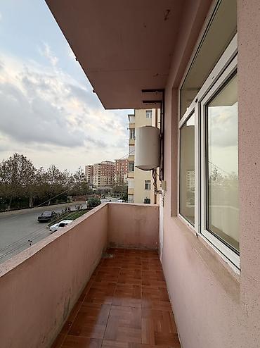 təcili ev satılır: 3 otaqlı, Yeni tikili, 84 kv. m — 9