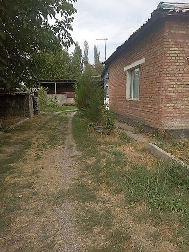 модульные домик: Продаётся кирпичный одноэтажный дом с приусадебным участком. - Кухня — 2